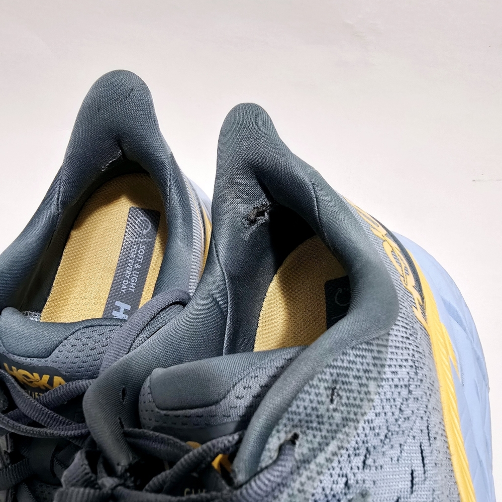 HOKA ONE ONE Clifton Running Shoes Size 10D - Picture 9 of 9